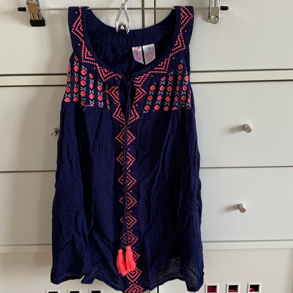 Tank top with pompoms size 10